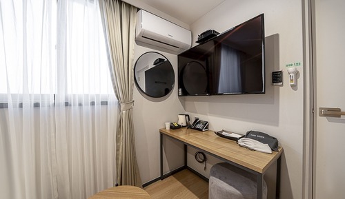 Room (Standard Business Double (1 person on)