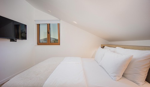 Exclusive Penthouse, 3 Bedrooms, Terrace, Sea View