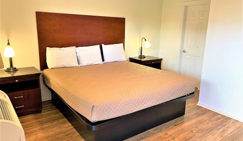 Standard Room, 1 King Bed, Non Smoking