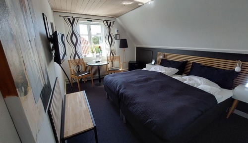 Standard Double Room (Shared Bathroom)