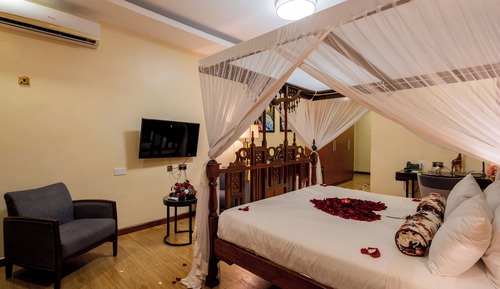 Honeymoon Room