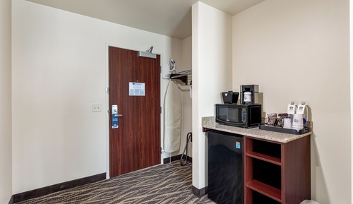 Room, 1 King Bed, Non Smoking