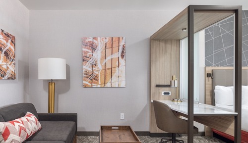 Suite, 1 King Bed, Non Smoking (Hearing Accessible)