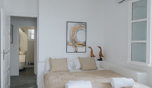 Deluxe Beach Front Villa, With Pool