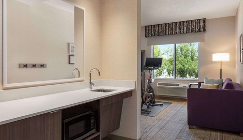 Studio, 1 King Bed, Accessible, Bathtub (Fitness)