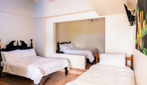 Economy Triple Room, Multiple Beds, Valley View