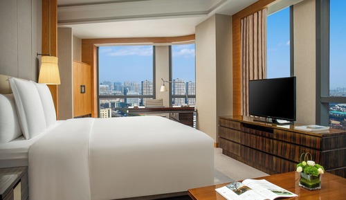 Executive Room, 1 King Bed (Deluxe)