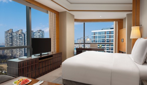Deluxe Room, 1 King Bed, Corner