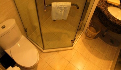 Double Room 1.8M