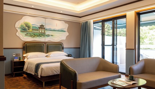 Executive Studio Suite