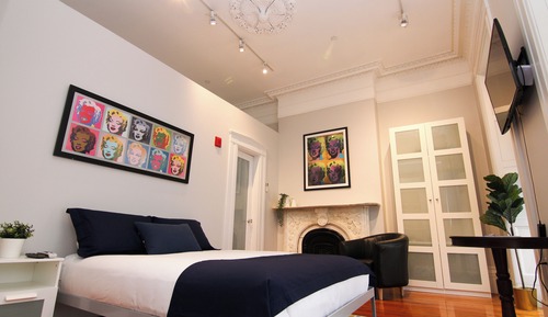 Deluxe Studio (Unit 8)