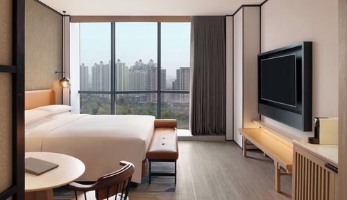 Club Room, 1 King Bed
