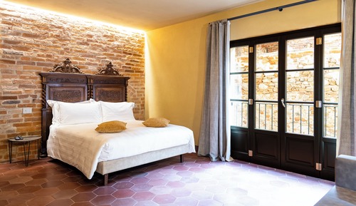 Deluxe Condo, Garden View