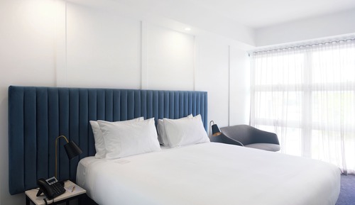 Superior Room with City View