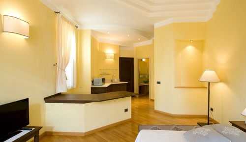 Deluxe Studio
