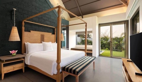 Superior Room, 1 Queen Bed (Premium Cottage with Private Pool)