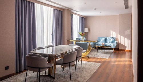 Luxury Suite