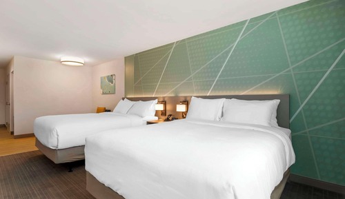 Deluxe Room, 2 Queen Beds, Non Smoking