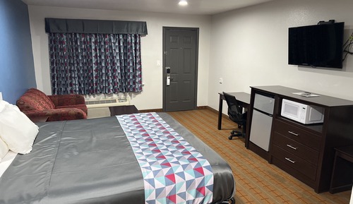 Standard Room, 1 King Bed