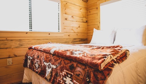 Deluxe Cabin