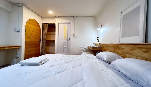 Deluxe Studio (No Window)