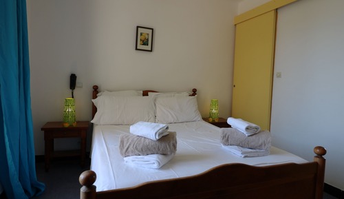 House, Ensuite, Courtyard View