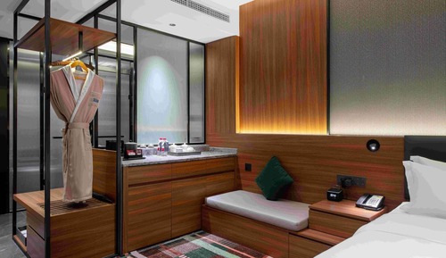 Superior Room, 1 King Bed (Comfortable)