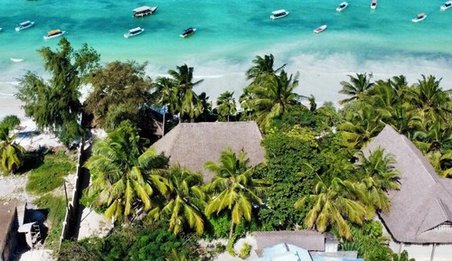 Deluxe Double or Twin Room, Non Smoking (Room Upstairs in Villa with Pool)