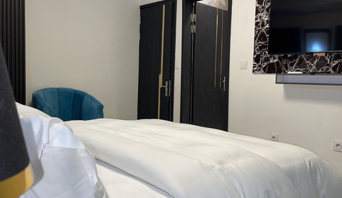 Royal Studio Suite