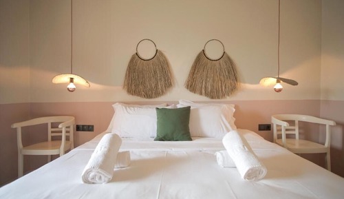 Cocoon with Balcony