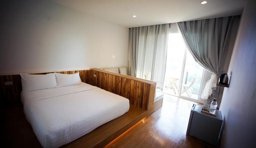 Queen Room with Balcony