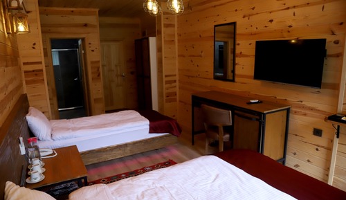 Standard Triple Room, Multiple Beds, River View, Slope side