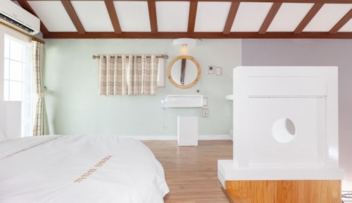 Room (Room 303 (Ocean View Spa))