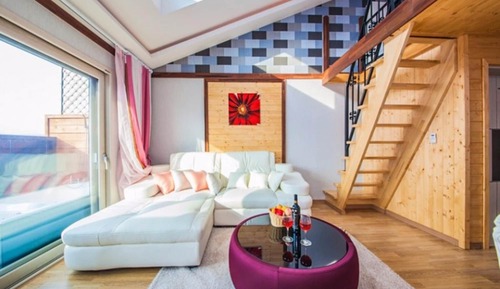 Room (Wind Complex No 301 )