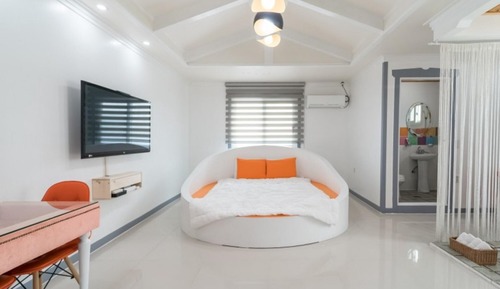 Room (May Room (Jet Spa))