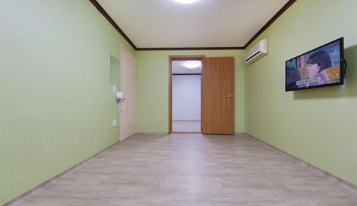 Room (Two Room)