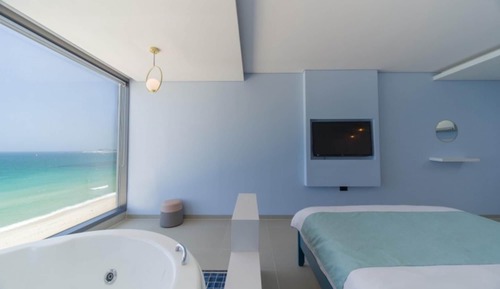 Room (B303 (Whirlpool spa ocean view free b)