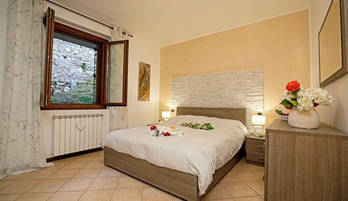 Family Apartment, 1 Bedroom (Borgo Degli Ulivi shared pool- 200m)