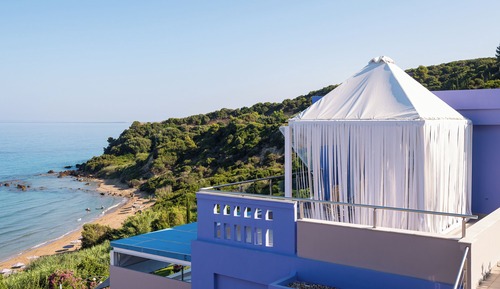 Honeymoon Suite, Sea View