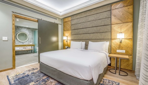 Executive Room