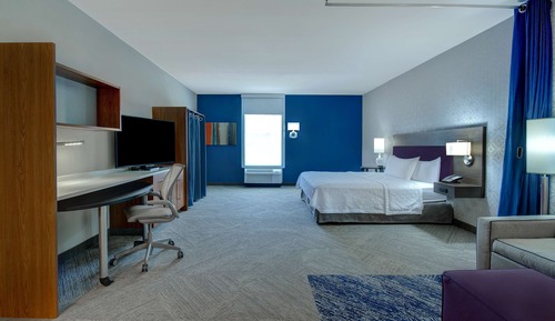 Studio, 1 King Bed, Accessible, Bathtub (Non-Smoking)