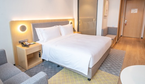 Standard Room, 1 King Bed