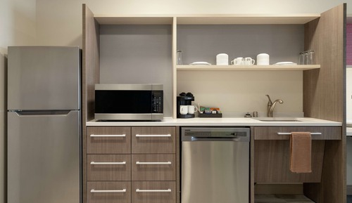 Suite, 1 King Bed, Accessible, Bathtub