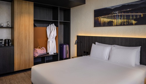 Deluxe Room, 1 King Bed, Harbor View