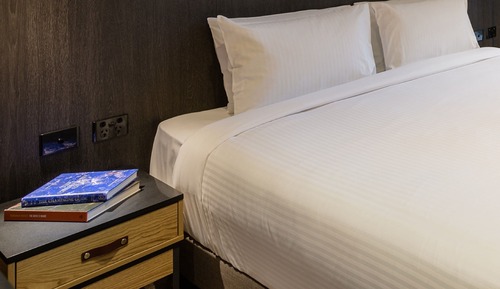 Superior Room, 1 King Bed, City View