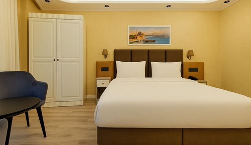 Economy Double Room, 1 Queen Bed