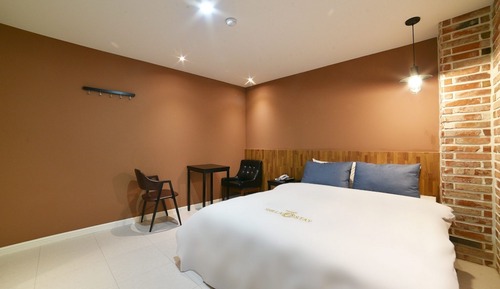 Room (Today&#39;s Deal (Standard room type )