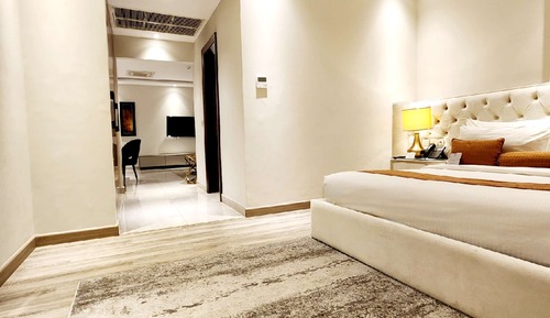 Suite, 1 King Bed, Non Smoking, City View (Living Room;Presidential)