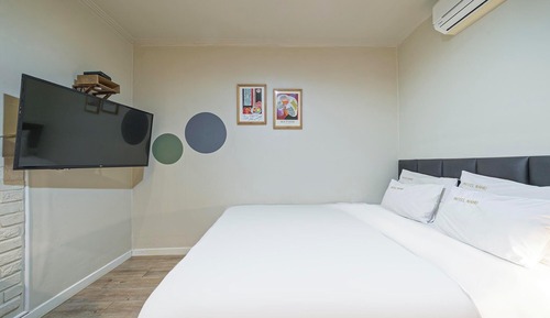 Room (Standard Room (Netflix))