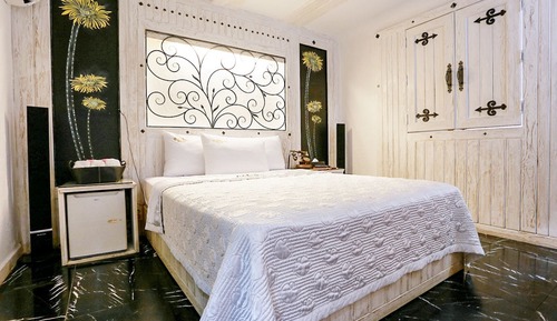 Room (VIP)